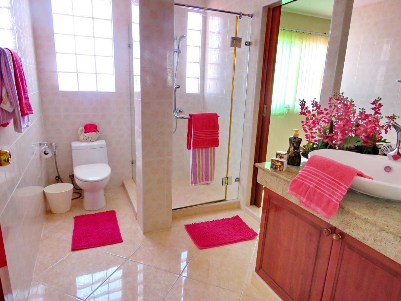 Butterfly Garden Boutique Residences Large Luxury Apts And Villas A Lifetsyle Destination By Neang, Everything You Need All Right Here 1-3 Bedrooms 110 To 190 Sq Mtrs, 2 Full Bathrooms, Rain Shower, Spa Bath, Bbq, Free Wifi, Staff 24-7, Close To Beac 파타야 외부 사진